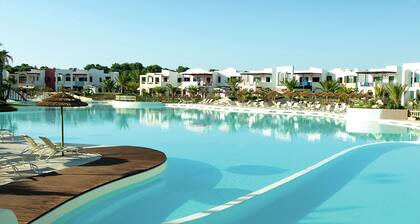 Coastal Living w/ Balcony