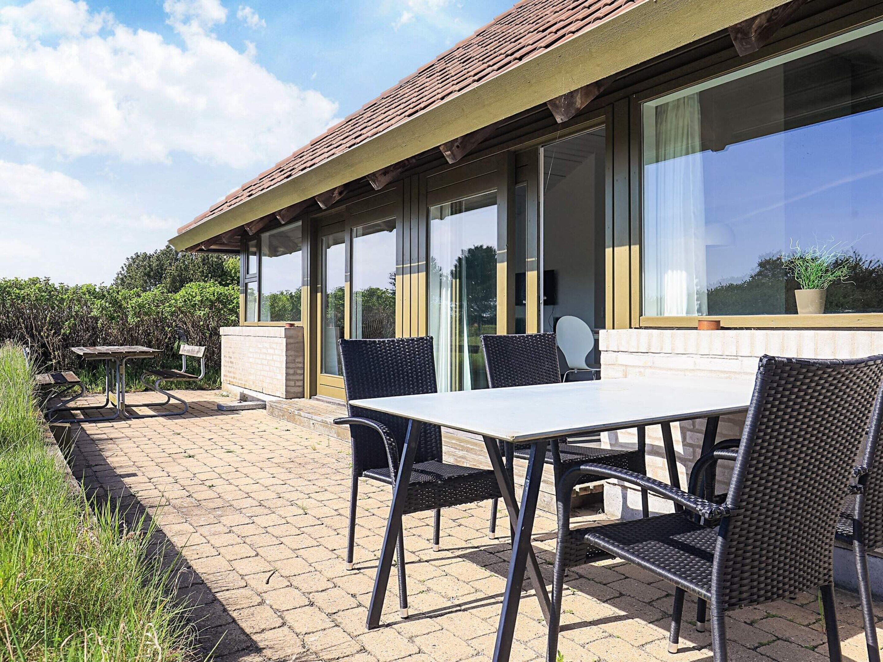 Rumah | Tempat makan outdoor