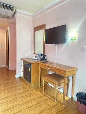 Standard Triple Room | In-room safe, blackout drapes, free WiFi - Asia Inn Bangkok 2022 (Bangkok)