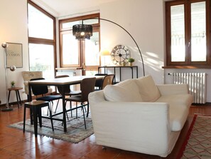 Dining - Belvilla by OYO Villetta Carla (Lazise)