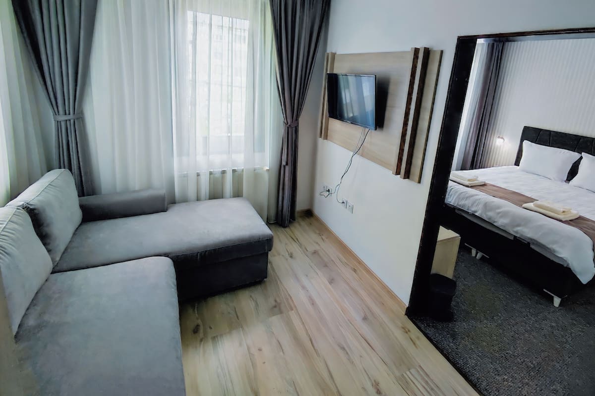 Klassieke studio suite | 1 slaapkamer, gratis wifi, beddengoed