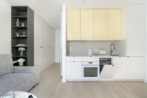 Private kitchen - Cosy Studio Close to the Park by Renters (Poznan)