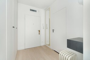 Living area - Cosy Studio Close to the Park by Renters (Poznan)