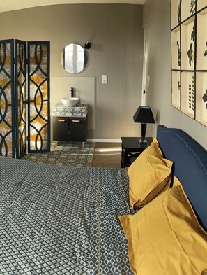 3 chambres, fer et planche à repasser, Wi-Fi gratuit, draps fournis