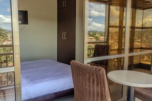 Executive kamer, 1 kingsize bed, balkon, uitzicht op de stad | Uitzicht vanaf balkon