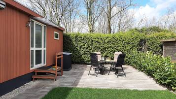 House | Outdoor dining