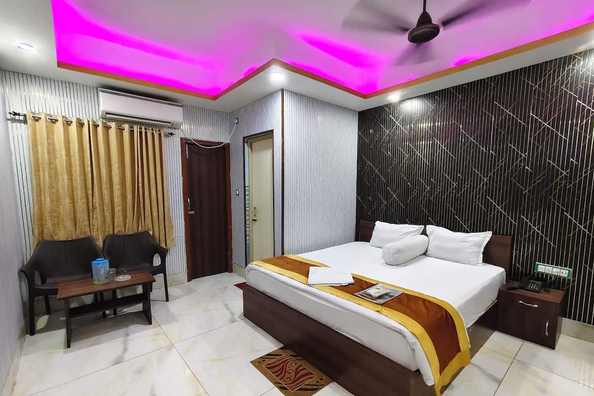 Deluxe Double room with Balcony | Soundproofing
