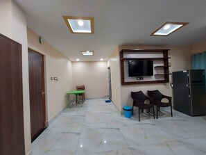 Deluxe Family room | Soundproofing - ICONIC Hotel Digha (Kanthi)