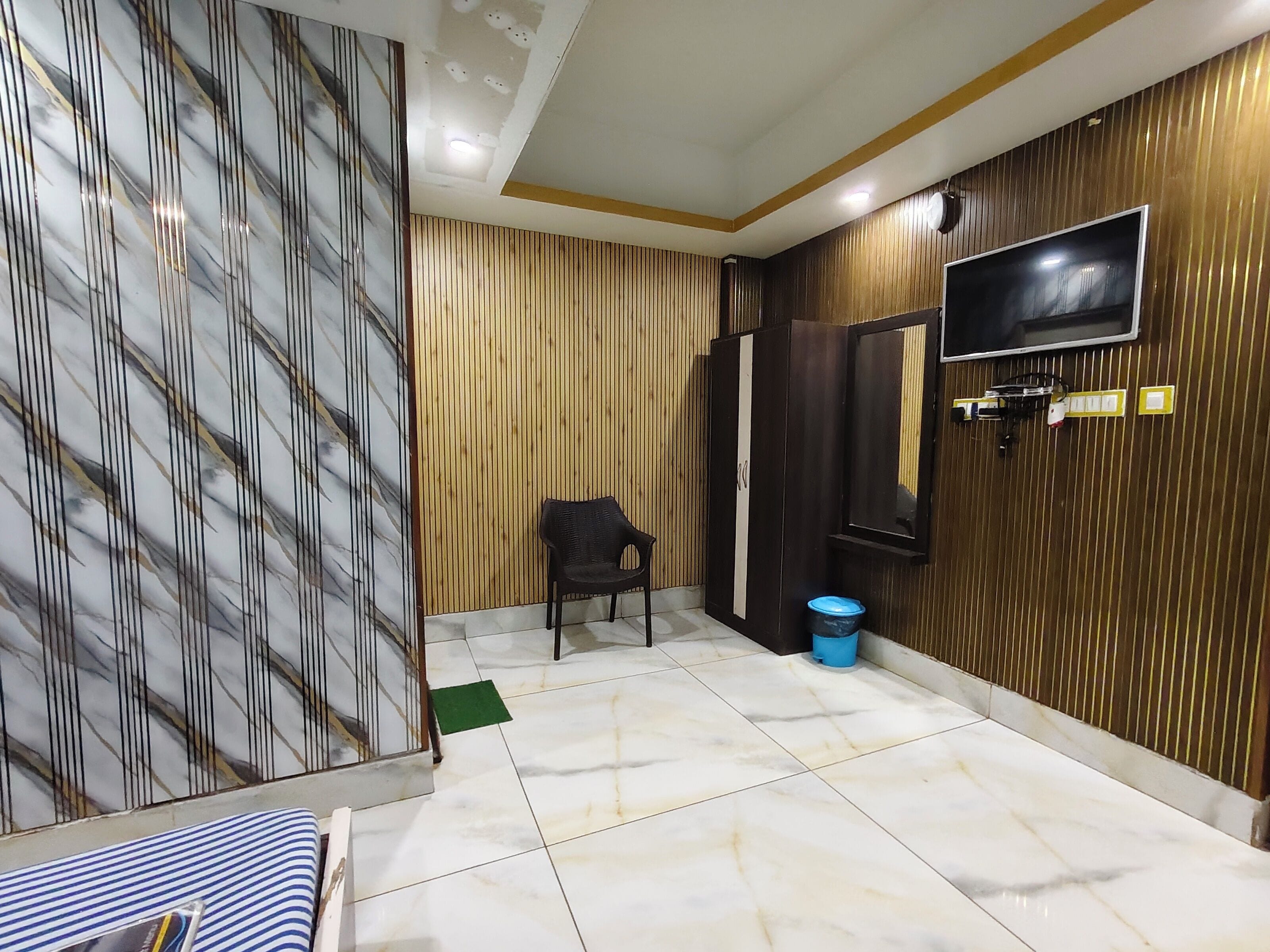 Ground floor non-Ac room | Soundproofing
