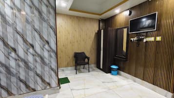 Ground floor non-Ac room | Soundproofing