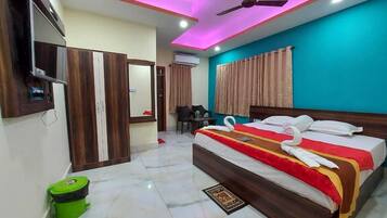 Deluxe Double room with Balcony | Soundproofing