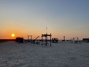 Beach nearby - Shell Modern Retreat (Dornum)