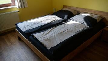 House | 2 bedrooms, individually furnished, iron/ironing board