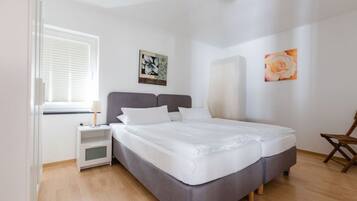 Nhà | 2 phòng ngủ, trang bị nội thất với thiết kế riêng biệt