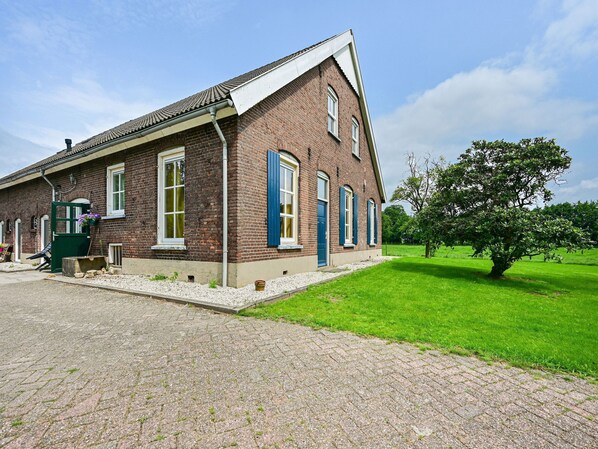House | Exterior