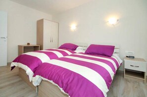 2 chambres, bureau, fer et planche Ă repasser, Wi-Fi gratuit