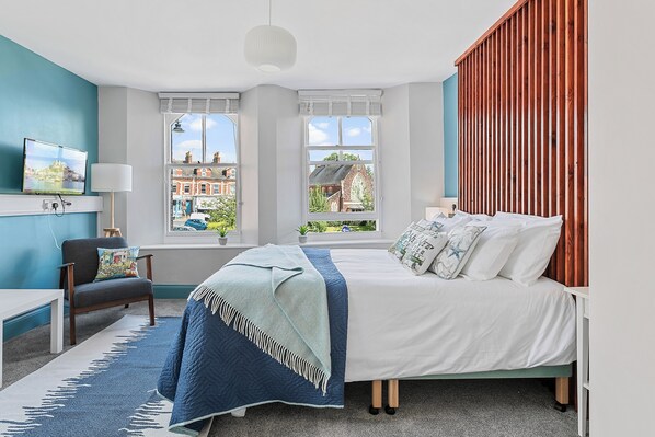 Phòng đôi Superior, quang cảnh công viên | Trang trí khác biệt, trang bị nội thất với thiết kế riêng biệt, bàn