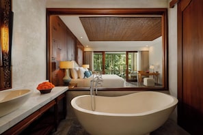 River Suite | Bathroom | Separate tub and shower, designer toiletries, hair dryer, bathrobes - Abisena Wellness & Resort Ubud-Adult Only (Tegallalang)