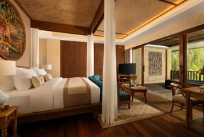 Abisena Royal Suite | 1 bedroom, minibar, in-room safe, desk