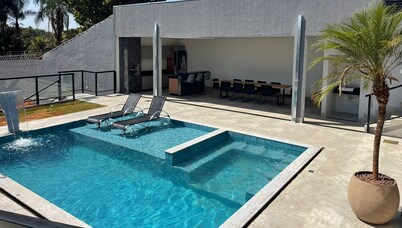 Desfrute de Momentos Inesquecíveis em Caldas Novas! Casa Aconchegante 3 Suites