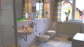 Ferienhaus | Badezimmer