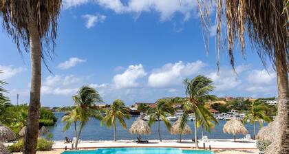 Spanish Water Apartments - Garden View