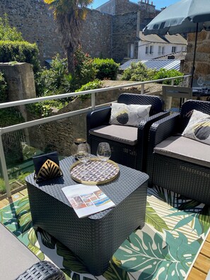 Terrace/patio - Les Briochines - Cocon Cosy en Cœur de Ville (Saint-Brieuc)