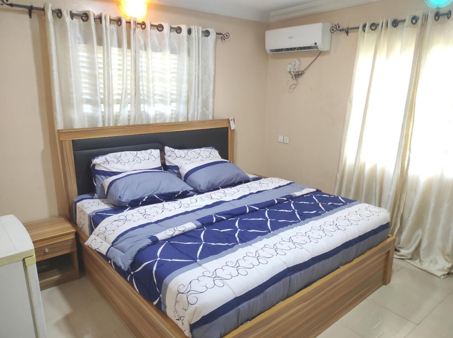 House | 2 bedrooms, iron/ironing board, free WiFi, bed sheets