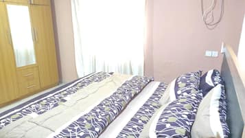 Nhà | 2 phòng ngủ, bàn ủi/dụng cụ ủi quần áo
