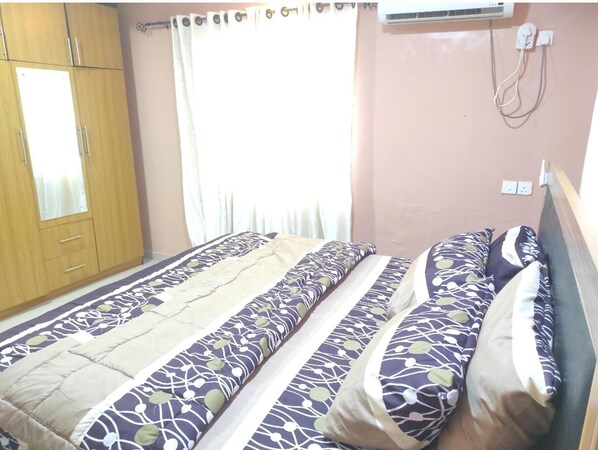 House | 2 bedrooms, iron/ironing board, free WiFi, bed sheets