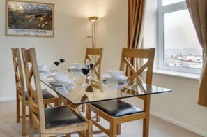 Dining - 2bed Maisonette-sleeps 4-balcony, Sea Views, Wifi (Seahouses)
