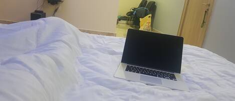 Chambre Deluxe double, vue sur la cour intérieure | Bureau, accÚs au Wi-Fi (inclus)