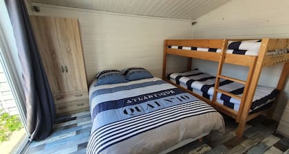 Maisonnette Bord mer "La Plage et Vous, Air D'été"