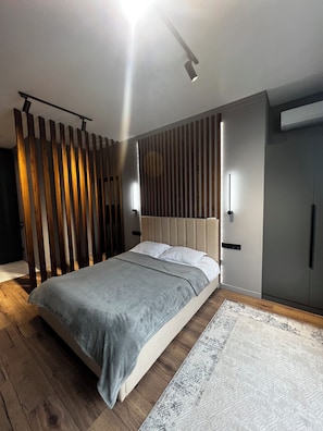 1 habitación, tabla de planchar con plancha, wifi y ropa de cama 