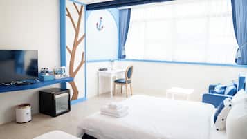 Exclusive Quadruple Room, Multiple Beds, Ensuite, Tower | Individually furnished, desk, laptop workspace, soundproofing