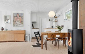 Dining - Cozy home in Græsted with kitchen (Græsted)