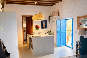 2 bedrooms, individually furnished, iron/ironing board, free WiFi - Villa Kotseli (Andros)