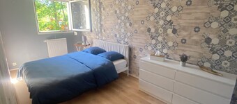 Evry Moon. 70m2, 2 Chambres, Parking. RER à 10 min à Pieds