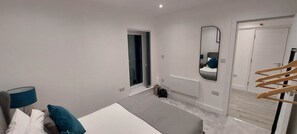 Basic Apartment, 2 Bedrooms - Modern 2 Bedroom Apartments - Camberley (Camberley)