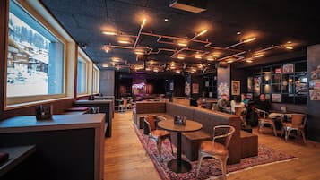 Breakfast, lunch and dinner served