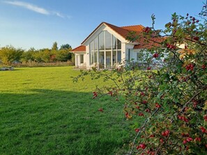Exterior - "sparrow's Nest" Modern Retreat (Trent)