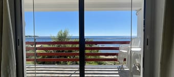 Apartment Sea View 1 first row to the sea