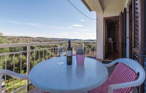 Outdoor dining - Apartment Dora with beautiful view (Vrsar)