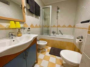 Hair dryer, towels
