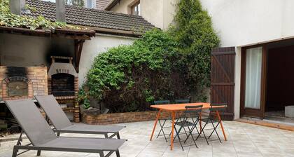 Superbe Maison à 2 Minutes du Métro