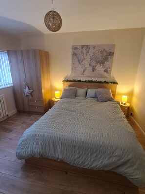 2 bedrooms, iron/ironing board, WiFi, bed sheets - Stylish familly home with free parking. (Bristol)