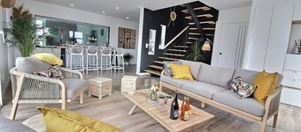 Maison 10 Couchages Avec sa Piscine Intérieure en Campagne