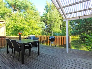 Outdoor dining - 6 Person Holiday Home in Nexo (Nexø)
