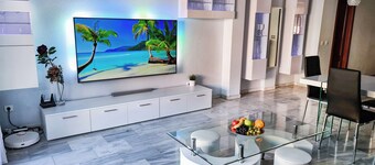 Casa Virgo - Luxury 5-bedroom house with hot tub+pool, only 5min walk to beach