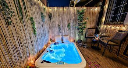 Casa Virgo - Luxury 5-bedroom house with hot tub+pool, only 5min walk to beach